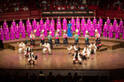 深圳音乐厅“飞越彩虹”多民族童声合唱 激发城市文化发展活力